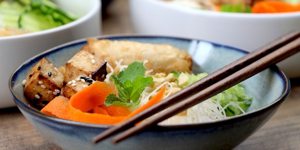 Bo bun végétarien express sauce au gingembre et citron vert